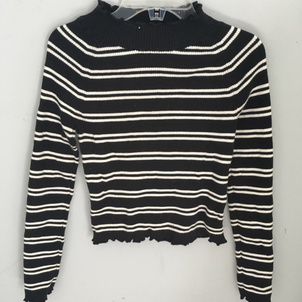 Kendal and Kylie Collection Crop Top